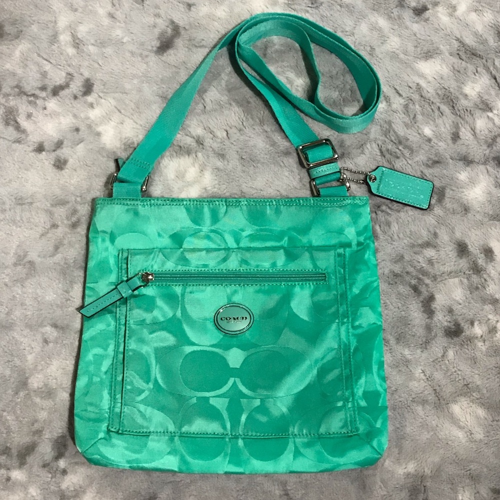 Coach Signature Getaway Nylon Crossbody F77408